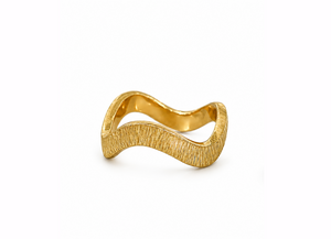 Finely hammered wave ring 2.5mm