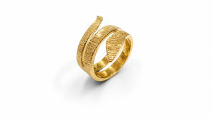Fine hammered snake ring