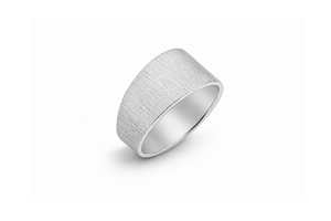 Finely hammered saddle ring