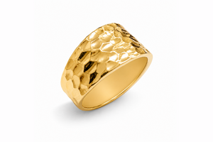 Hammered saddle ring